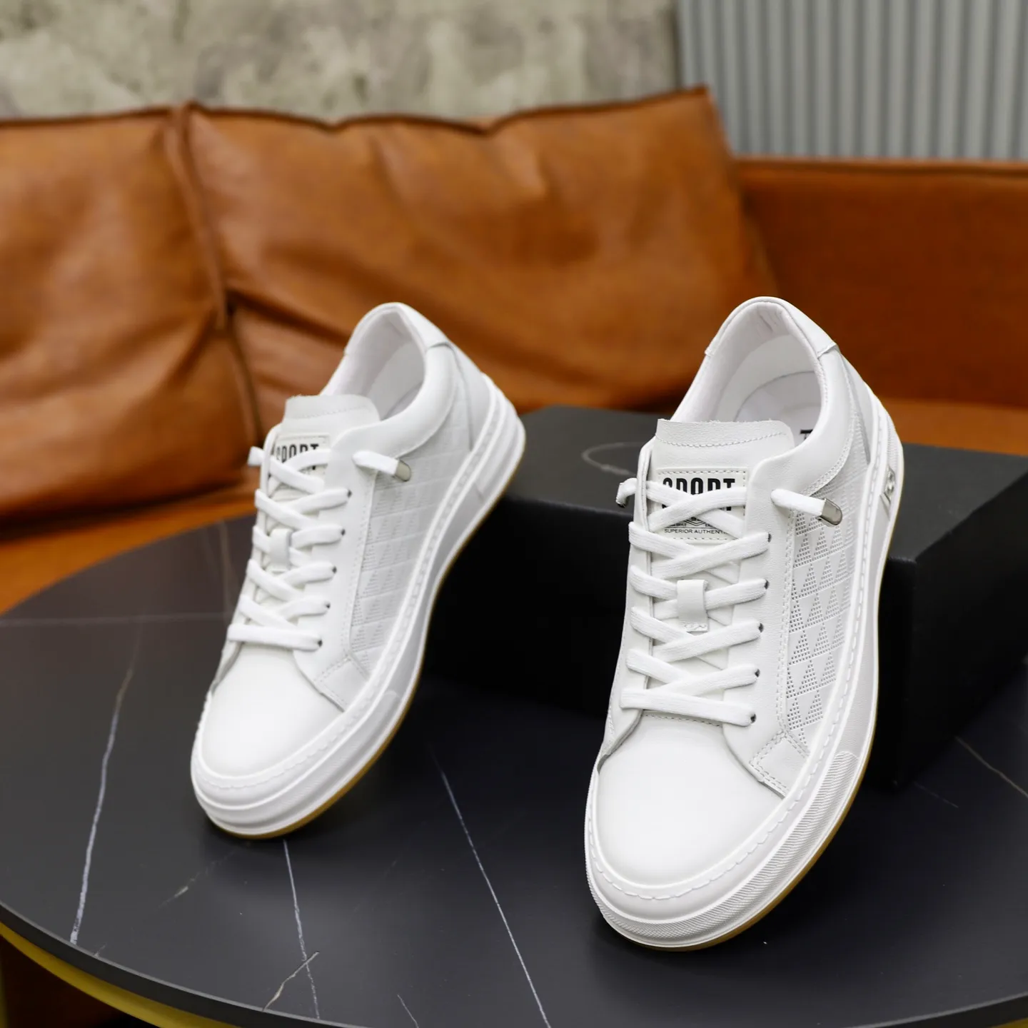 Men's shoes: 440💰🙅‍♂️🙅‍♂️🙅‍♂️ Brand: PRADA Standard code: 38–44 (45 can be customized) Level: Same as the official website Material: Original cowhide fabric Comfortable pigskin lining Lightweight and wear-resistant outsole Style category: Men's fashionable casual shoes and boots Running sneakers Distinguished luxury brand elements Top luxury Color: actual picture color